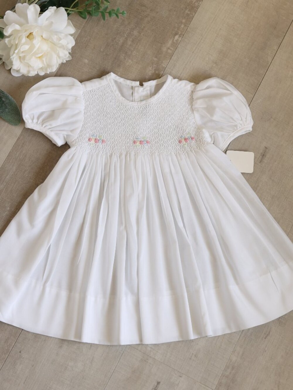 White Smocked Dress Heirloom Party Portraits Special Occasion Rare Like New